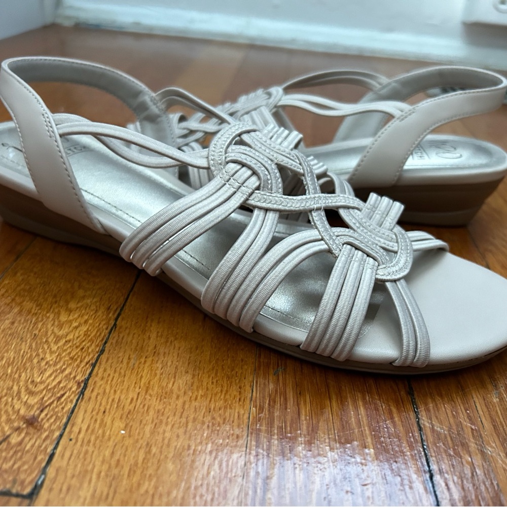 Elegant Beige Women's Sandals